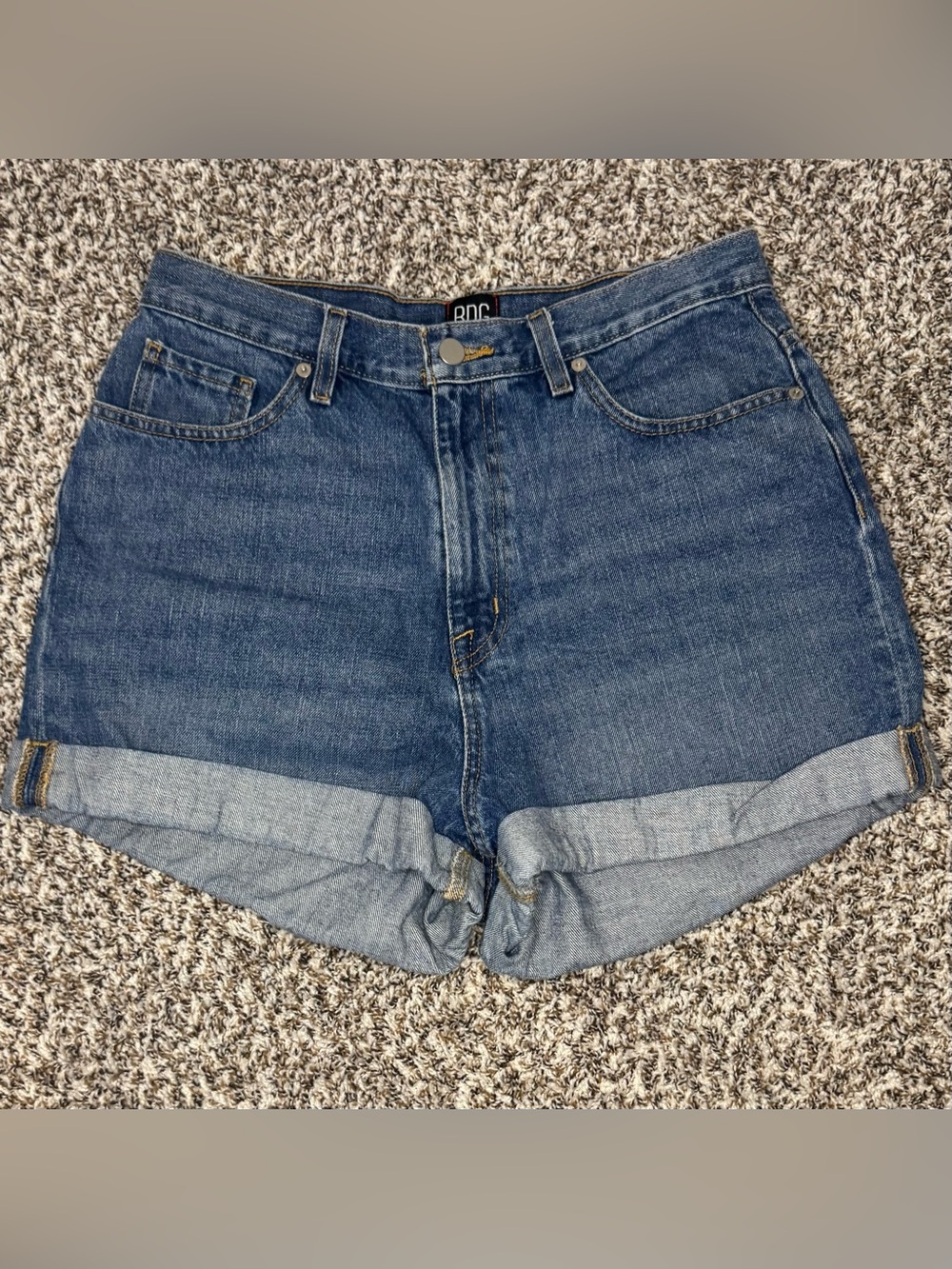 BDG Urban Outfitters Mom High Rise Denim Shorts Women’s Size 31 Cuffed Denim